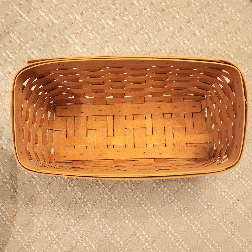 Vintage Longaberger basket - Picture 10 of 10